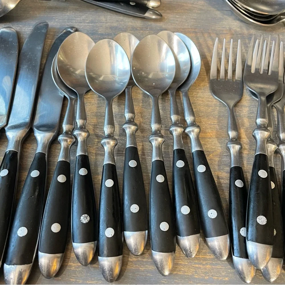 Williams Sonoma Cafe Black stainless flatware 5 piece set silver